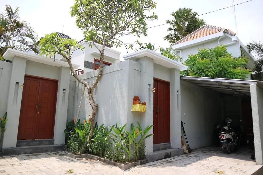 Villa Hitam Putih Legian Bali Seminyak Indonezja