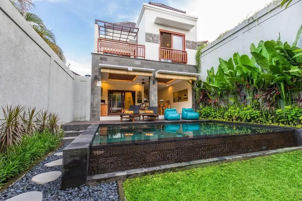 Villa Hitam Putih Legian Bali Seminyak